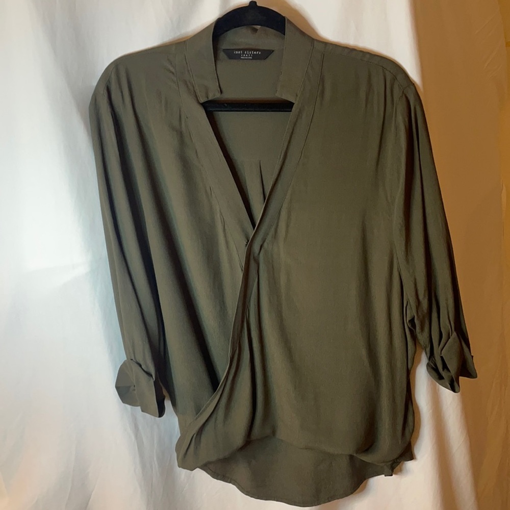 Knot Sisters blouse, size S